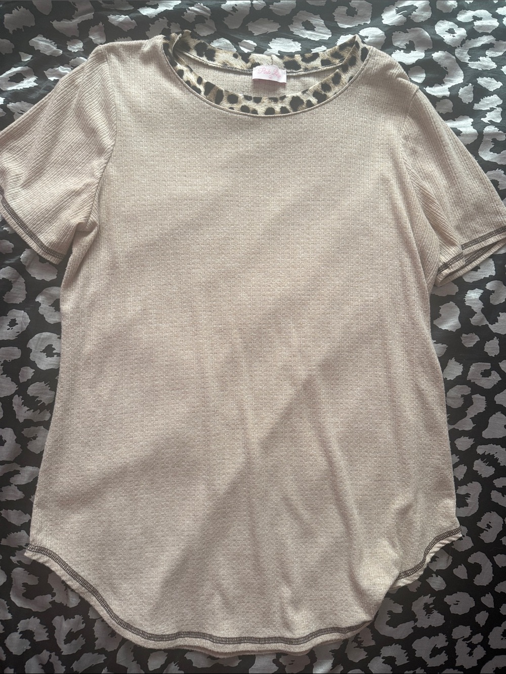 Pink Lily Cream Short-Sleeve Top with Leopard Trim
